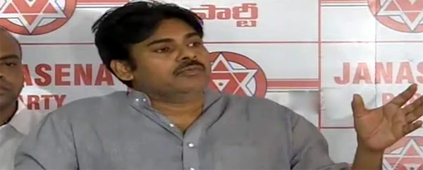 pawan kalyan,janasena,3rd anniversary,chiranjeevi,tdp  పవన్..చిరు కి ఛాన్స్ లేకుండా చేశాడు!